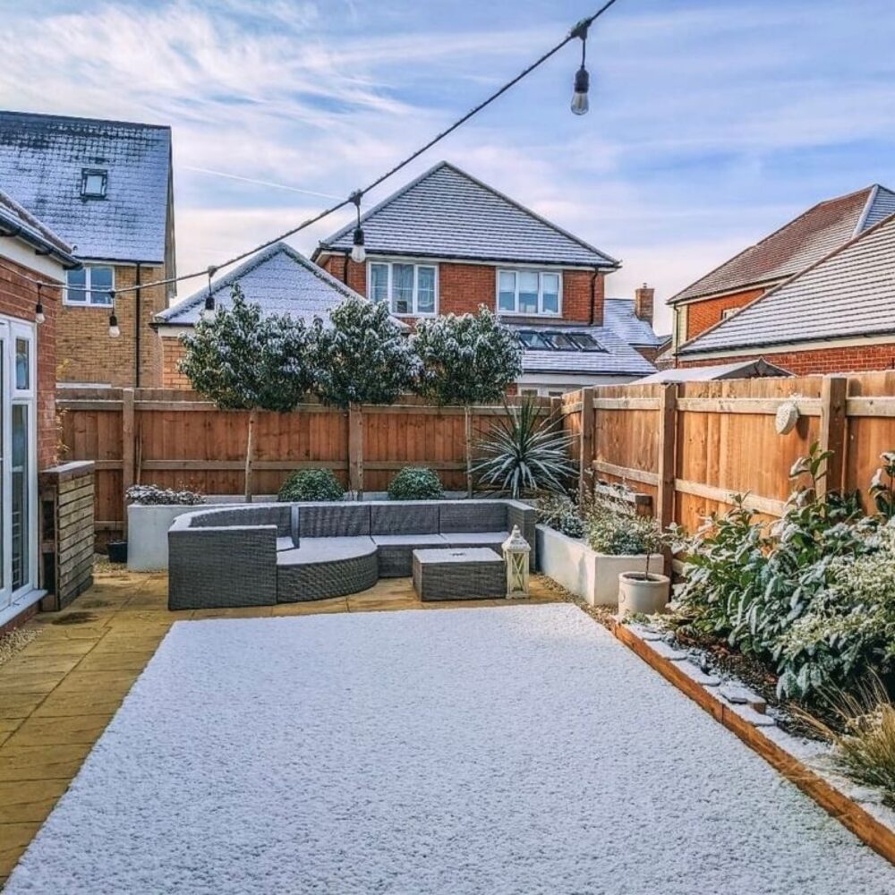 How To Maintain Artificial Grass in Winter How To Maintain Artificial Grass in Winter